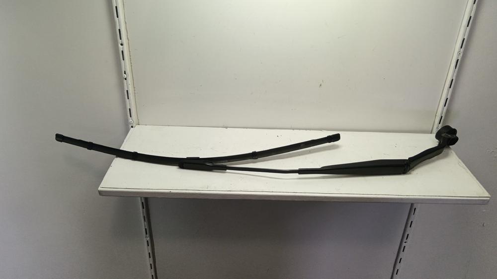 BRAZO LIMPIA DELANTERO DERECHO FORD KUGA 1.5 MT 120CV