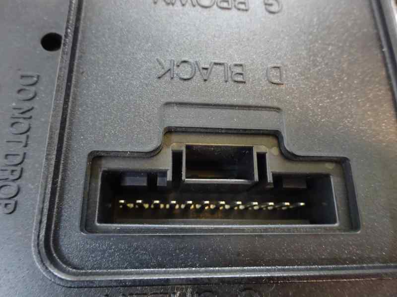 CAJA RELES FUSIBLES RENAULT MEGANE 2010 1.5 DCI MT 106CV