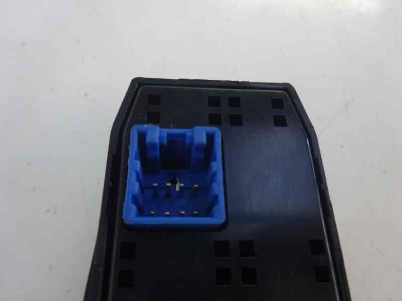 MANDO ELEVALUNAS DELANTERO IZQUIERDO HYUNDAI ELANTRA 2.0 CRDI MT 111CV