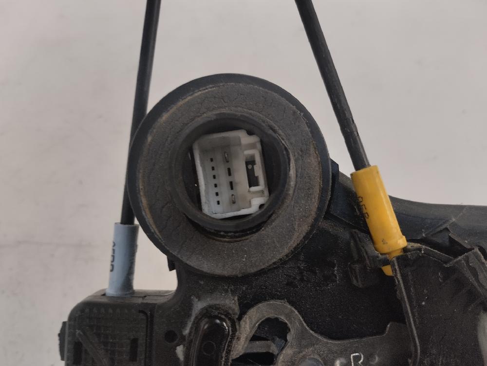 CERRADURA PUERTA TRASERA DERECHA TOYOTA COROLLA 1.6 MT 110CV | 81KW