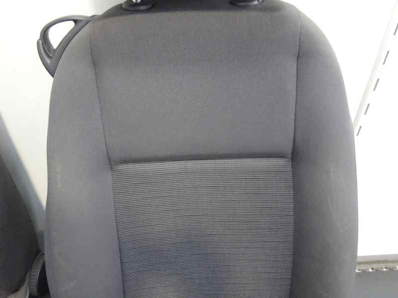 JUEGO ASIENTOS COMPLETO VOLKSWAGEN GOLF 2004 1.4 MT 75CV