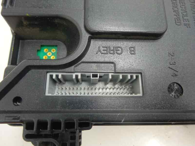 CAJA RELES FUSIBLES RENAULT MEGANE 2009 1.5 DCI MT 106CV