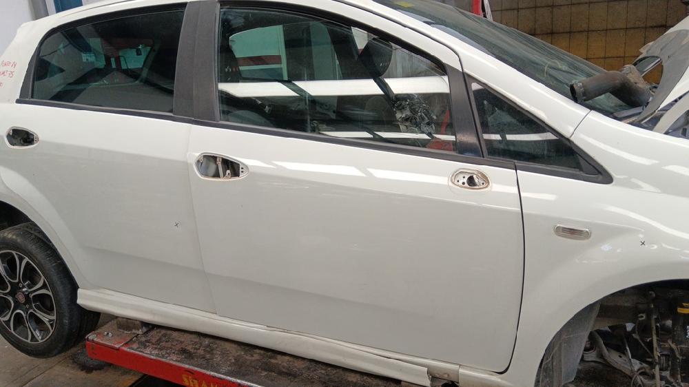 PUERTA DELANTERA DERECHA FIAT PUNTO 1.3 AMT 75CV | 55KW