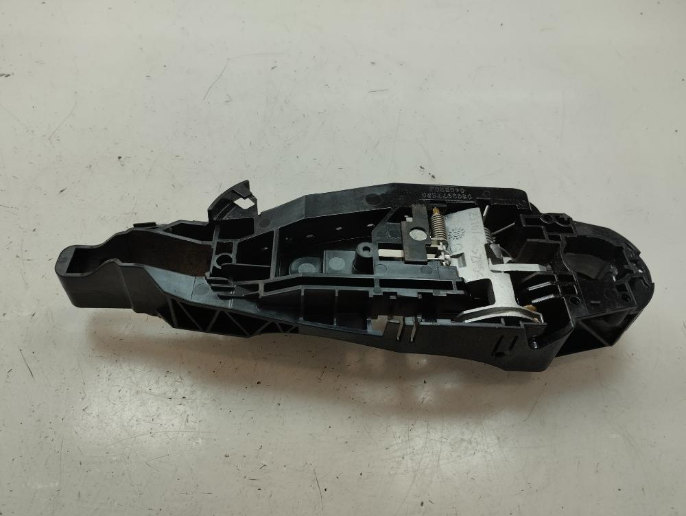 SOPORTE MANETA EXTERIOR PUERTA TRASERA IZQUIERDA OPEL CORSA 2020 1.2 MT 100CV | 74KW