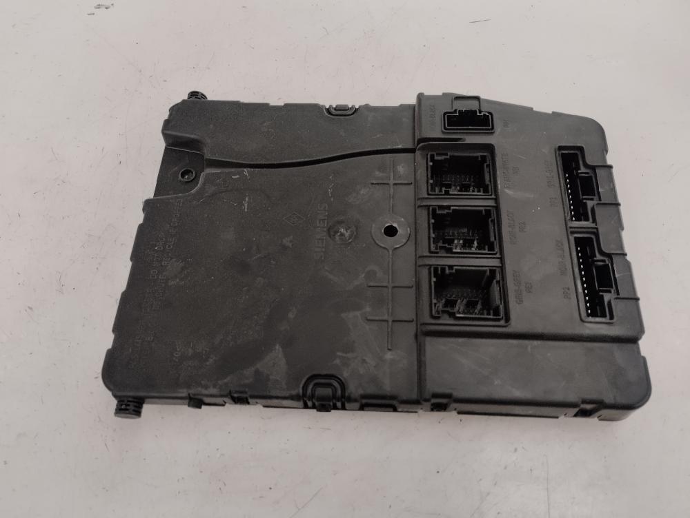 CAJA RELES FUSIBLES RENAULT SCENIC 1.9 DCI MT 120CV
