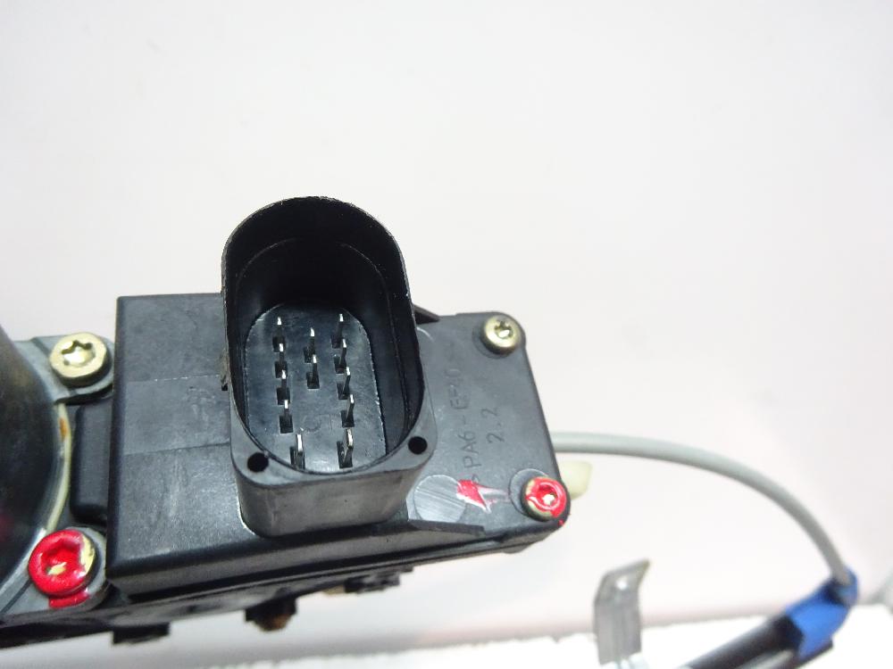 ELEVALUNAS TRASERO DERECHO AUDI A3 1.6 MT 102CV