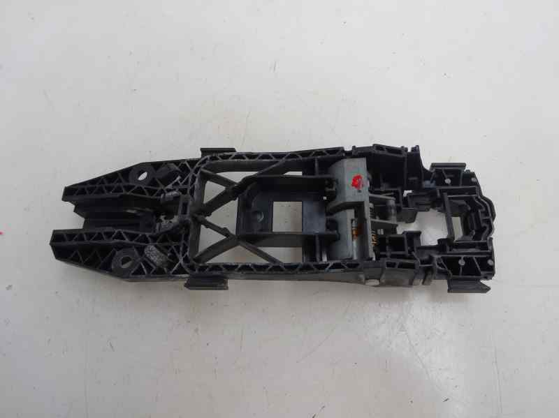 SOPORTE MANETA EXTERIOR PUERTA TRASERA DERECHA SEAT LEON 2014 1.6 TDI MT 105CV