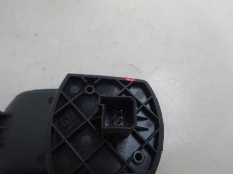 MANDO ELEVALUNAS DELANTERO DERECHO OPEL CORSA 1.3 CDTI MT 90CV