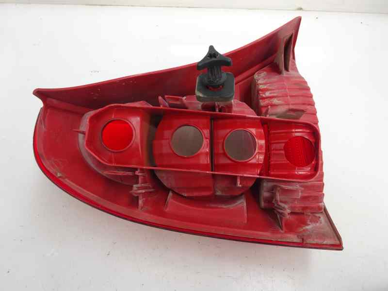 PILOTO TRASERO DERECHO RENAULT CLIO 1.6 MT 90CV | 66KW