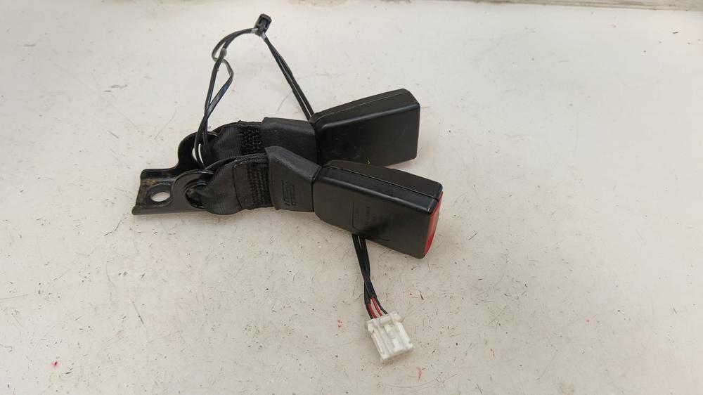 ANCLAJE CINTURON TRASERO DERECHO CITROEN C4 CACTUS 1.6 MT 99CV | 73KW