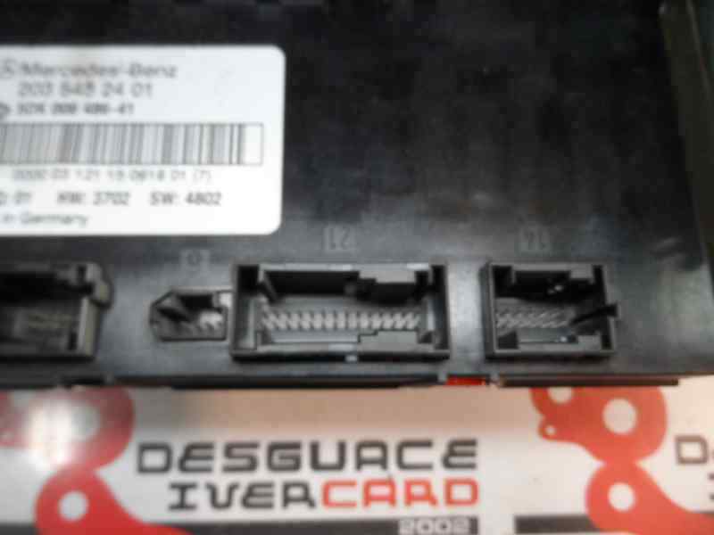 CAJA RELES FUSIBLES MERCEDES BENZ CLASE C 2.2 MT 122CV | 90KW