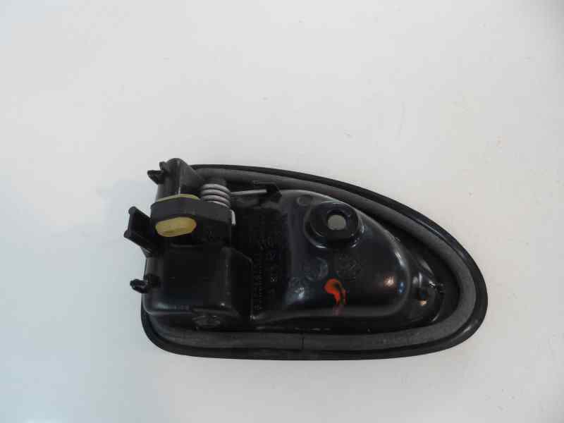 MANETA INTERIOR DELANTERA DERECHA DACIA LOGAN 1.5 D MT 86CV