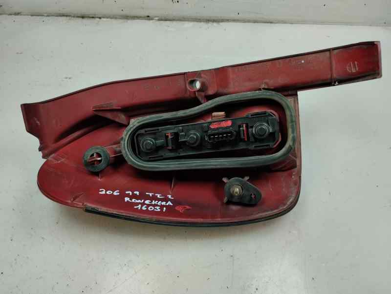 PILOTO TRASERO IZQUIERDO PEUGEOT 306 2.0 HDI MT 90CV