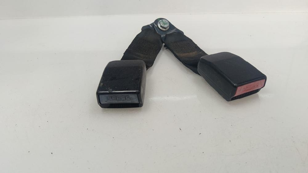 ANCLAJE CINTURON TRASERO IZQUIERDO DACIA SANDERO 1.6 MPI MT 87CV