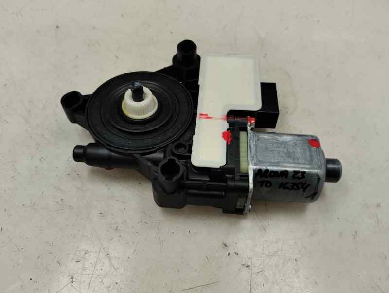 MOTOR ELEVALUNAS TRASERO DERECHO SEAT ARONA 1.0 AMT 110CV | 81KW