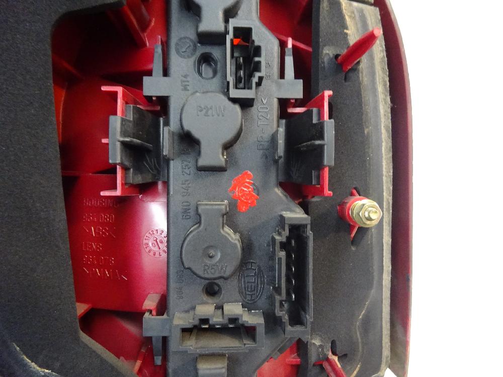 PILOTO TRASERO DERECHO VOLKSWAGEN POLO 2001 1.9 SDI MT 64CV | 47KW