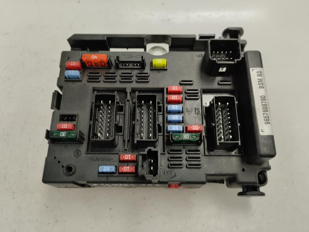 CAJA RELES FUSIBLES CITROEN XSARA PICASSO 1.6 HDI 80CV DIESEL