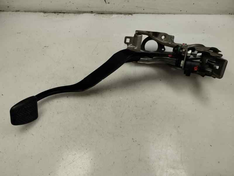 PEDAL EMBRAGUE TOYOTA AURIS 2.0 D-4D MT 124CV | 91KW