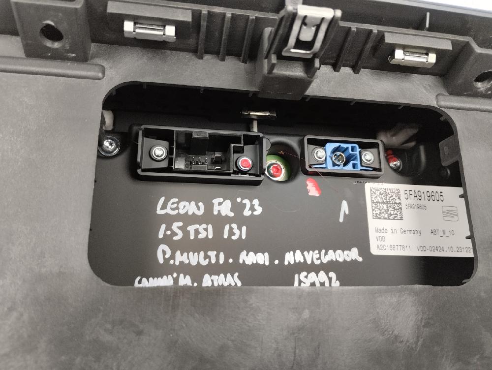 PANTALLA MULTIFUNCION SEAT LEON 1.5 130CV MT