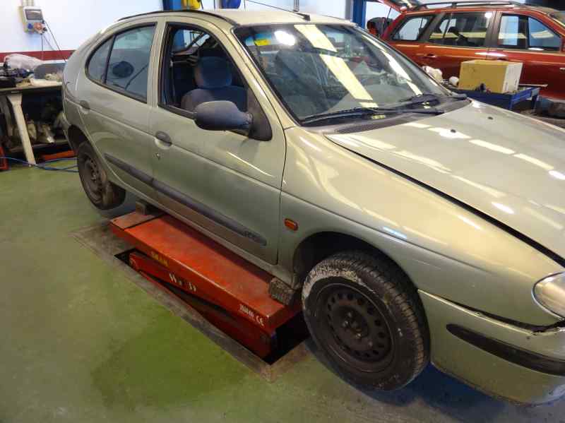 PILOTO TRASERO DERECHO RENAULT MEGANE 1999 1.4 MT 95CV