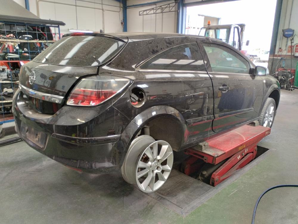 PUERTA DELANTERA DERECHA OPEL ASTRA 1.9 CDTI MT 120CV