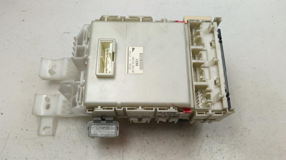 CAJA RELES FUSIBLES TOYOTA YARIS 1.4 D-4D MMT 89CV