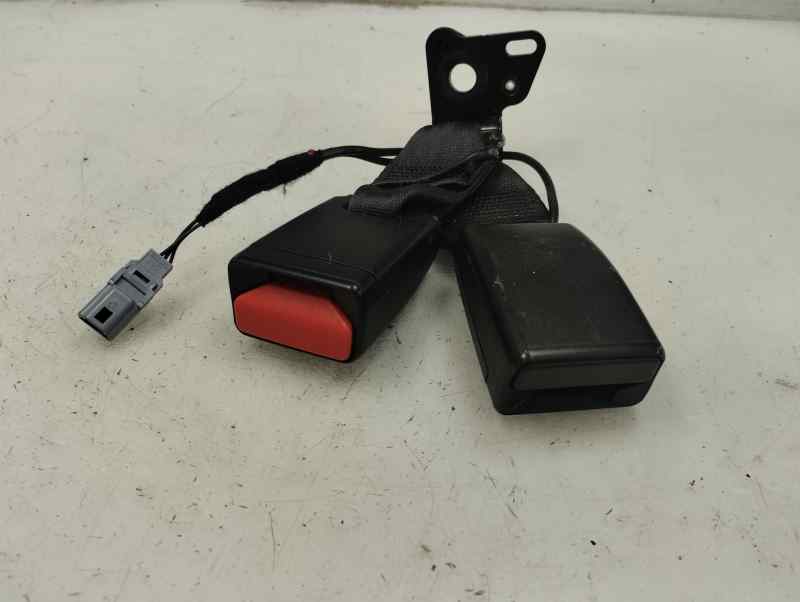 ANCLAJE CINTURON TRASERO IZQUIERDO RENAULT CLIO 0.9 TSE MT 90CV