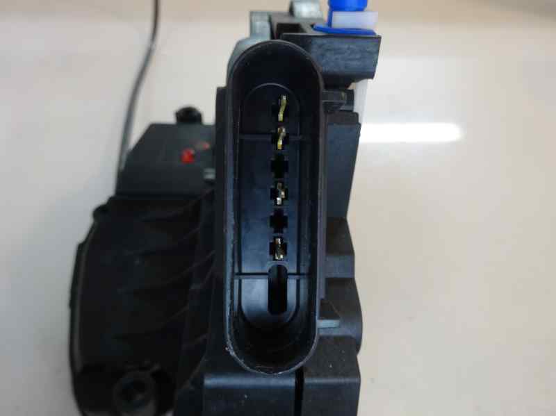 CERRADURA PUERTA DELANTERA DERECHA FORD FIESTA 1.4 TDCI MT 68CV
