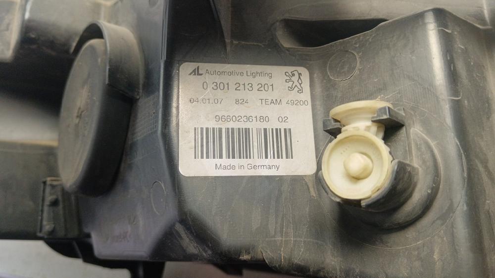FARO IZQUIERDO PEUGEOT 407 2.0 HDI MT 136CV