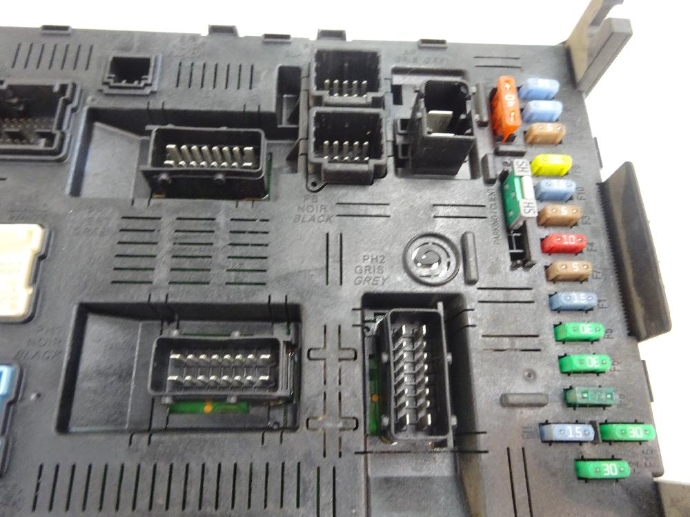 CAJA RELES FUSIBLES CITROEN C4 2006 1.6 HDI MT 90CV