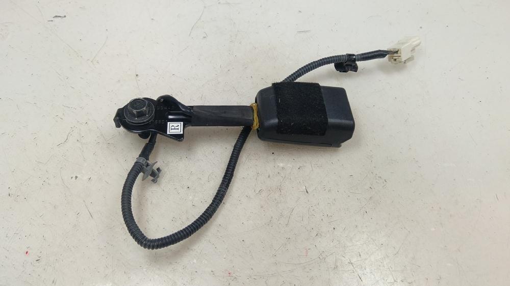 ANCLAJE CINTURON DELANTERO DERECHO KIA CARENS 1.6 MT 135CV | 99KW