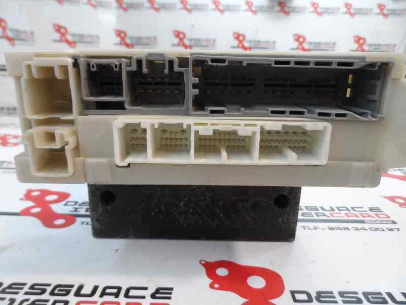 CAJA RELES FUSIBLES TOYOTA YARIS OTROS