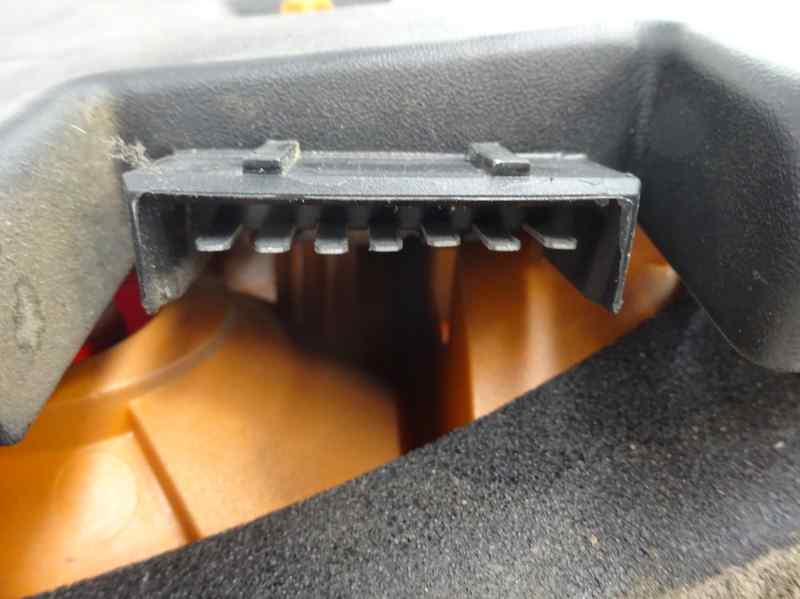 PILOTO TRASERO DERECHO FORD ESCORT 1.6 MT 105CV | 77KW
