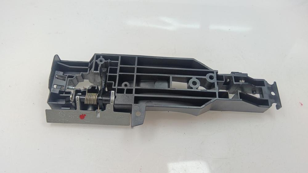SOPORTE MANETA EXTERIOR DELANTERA DERECHA NISSAN QASHQAI 2018 1.3 MT 140CV