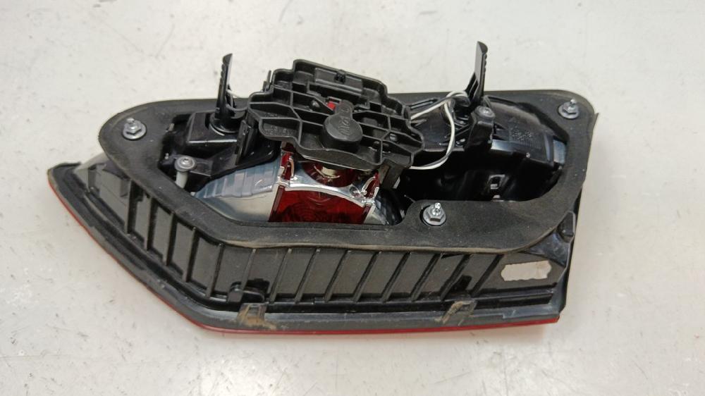 PILOTO TRASERO IZQUIERDO INTERIOR SEAT LEON 1.6 115CV TRANSMISION AUTOMATICA, DIESEL