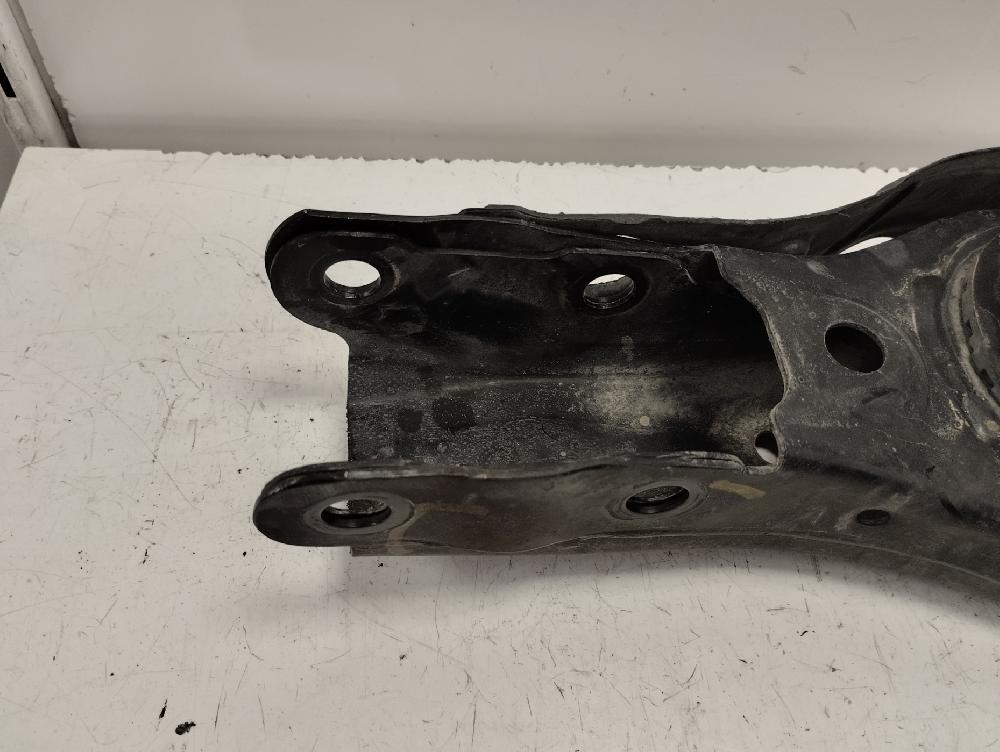 BRAZO SUSPENSION INFERIOR TRASERO IZQUIERDO HYUNDAI TUCSON 1.6 MT 132CV