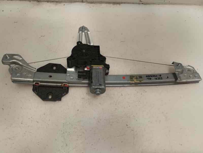 ELEVALUNAS TRASERO DERECHO DACIA SANDERO 0.9 TCE MT 90CV