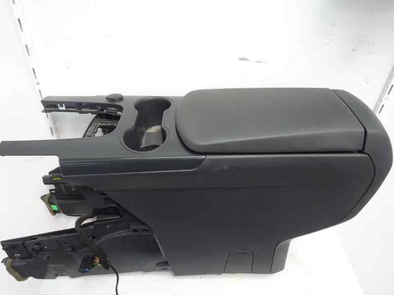 APOYABRAZOS CENTRAL PEUGEOT 3008 1.6 HDI MT 110CV