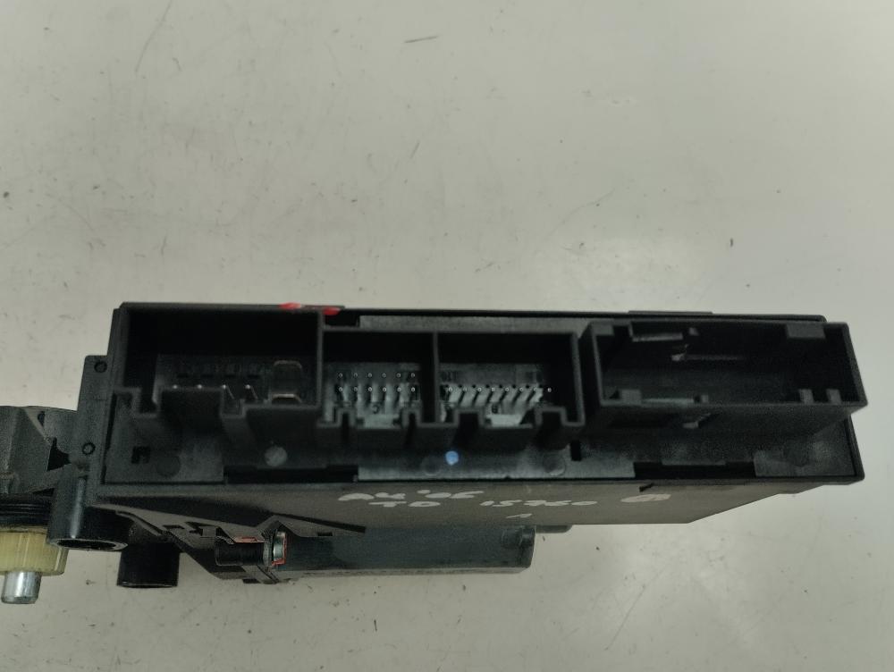 MOTOR ELEVALUNAS TRASERO DERECHO AUDI A4 2006 2.0 TDI MT 140CV | 103KW