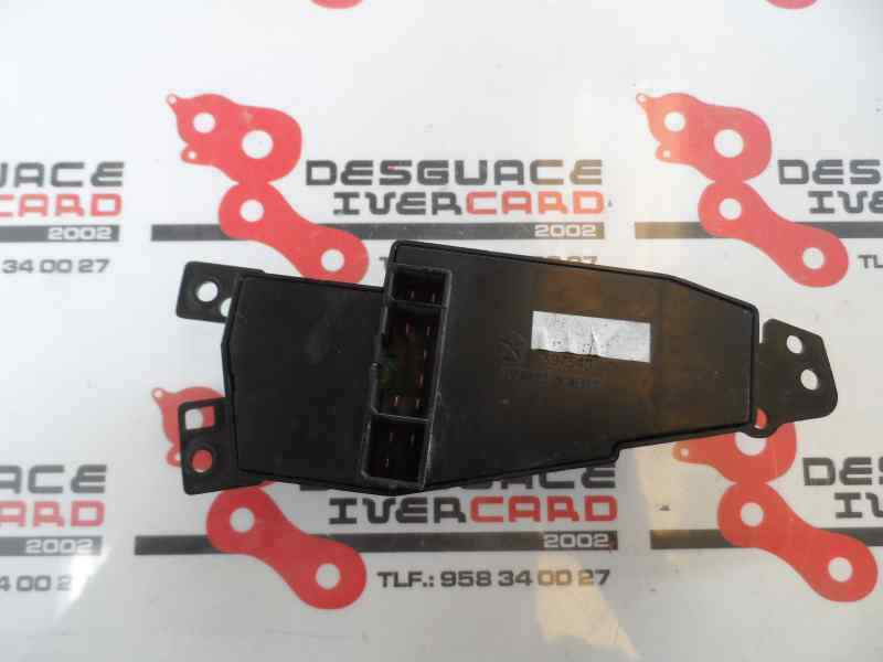 MANDO ELEVALUNAS DELANTERO IZQUIERDO CHRYSLER 300M 2.7 AT 203CV | 149KW