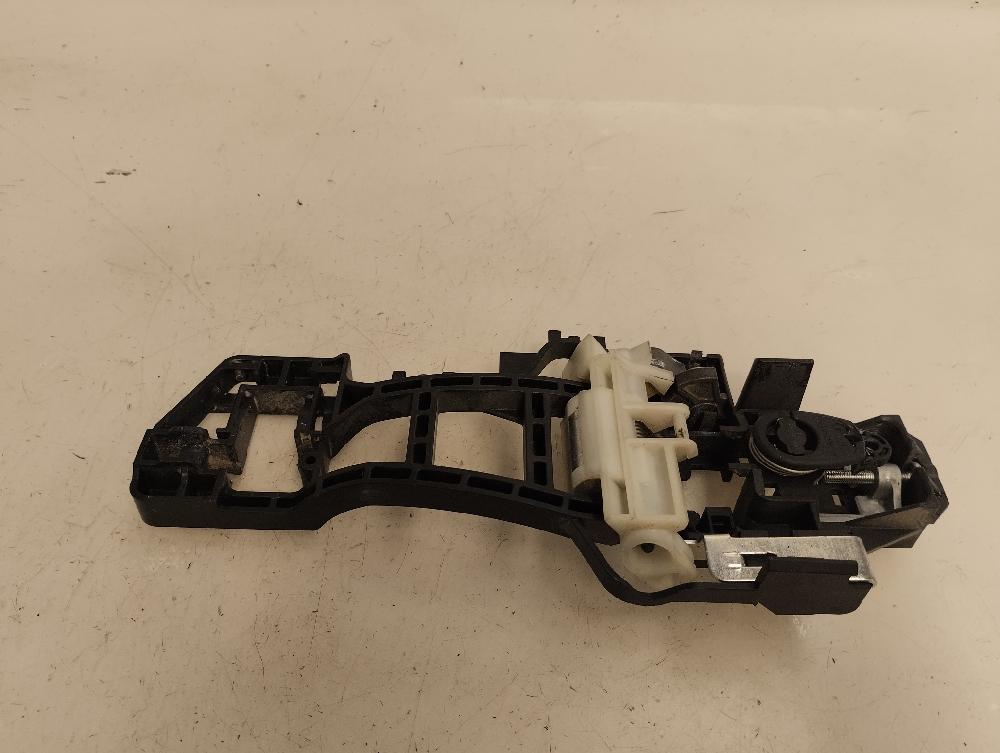 SOPORTE MANETA EXTERIOR DELANTERA IZQUIERDA FORD KUGA 1.5 120CV | 88KW, GASOLINA, MT, ACCIONAMIENTO DELANTERO
