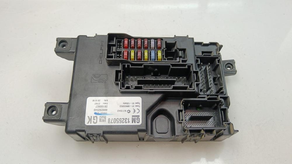 CAJA RELES FUSIBLES OPEL CORSA 2007 1.4 MT 90CV | 66KW