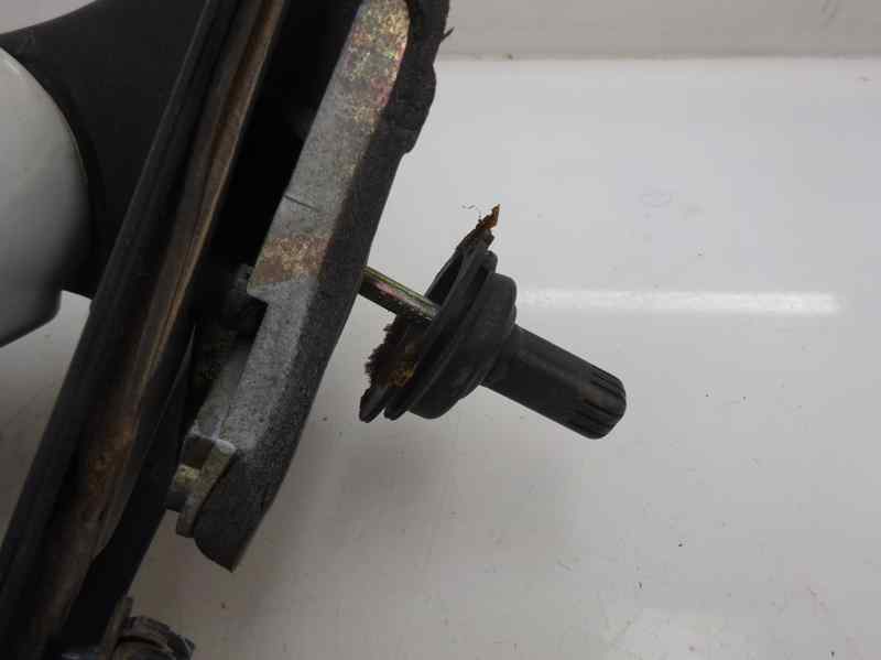 RETROVISOR IZQUIERDO FORD ESCORT 1.8 MT 105CV | 77KW