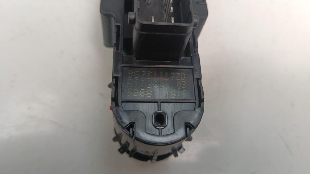 MANDO ELEVALUNAS DELANTERO IZQUIERDO PEUGEOT 208 1.2 VTI ETG 82CV