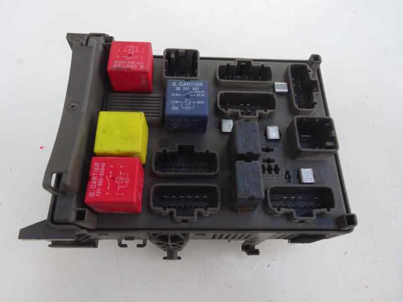 CAJA RELES FUSIBLES RENAULT LAGUNA OTROS