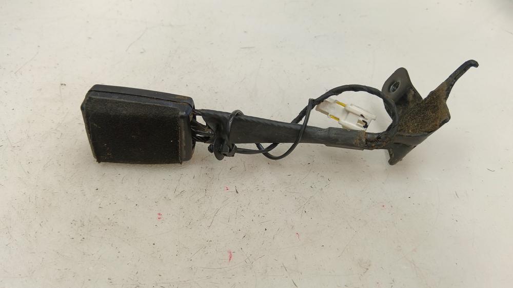 ANCLAJE CINTURON DELANTERO DERECHO CITROEN C4 CACTUS 1.6 MT 99CV | 73KW