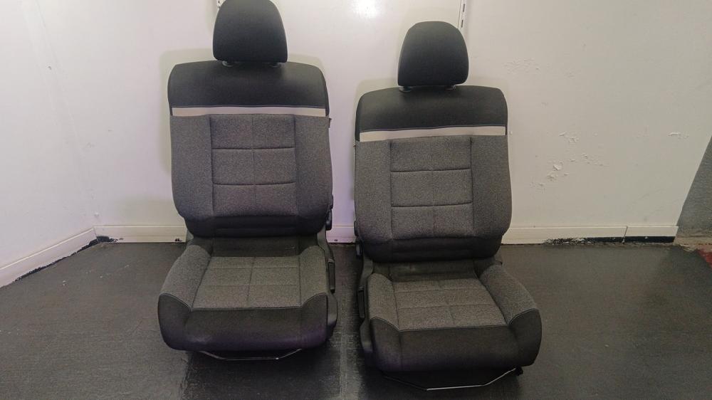 JUEGO ASIENTOS COMPLETO CITROEN C4 CACTUS 1.2 MT 110CV | 81KW