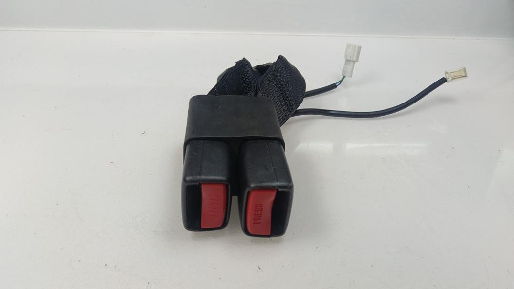 ANCLAJE CINTURON TRASERO DERECHO NISSAN QASHQAI 1.3 MT 140CV