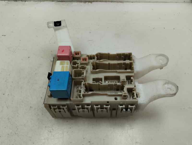 CAJA RELES FUSIBLES TOYOTA VERSO 1.6 MT 112CV