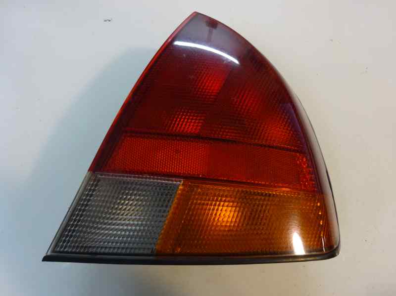 PILOTO TRASERO DERECHO MITSUBISHI CARISMA 1.8 MT GDI 125CV | 92KW